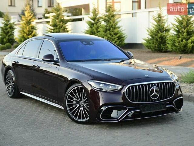 Красный Мерседес С Класс, объемом двигателя 4 л и пробегом 51 тыс. км за 99999 $, фото 4 на Automoto.ua