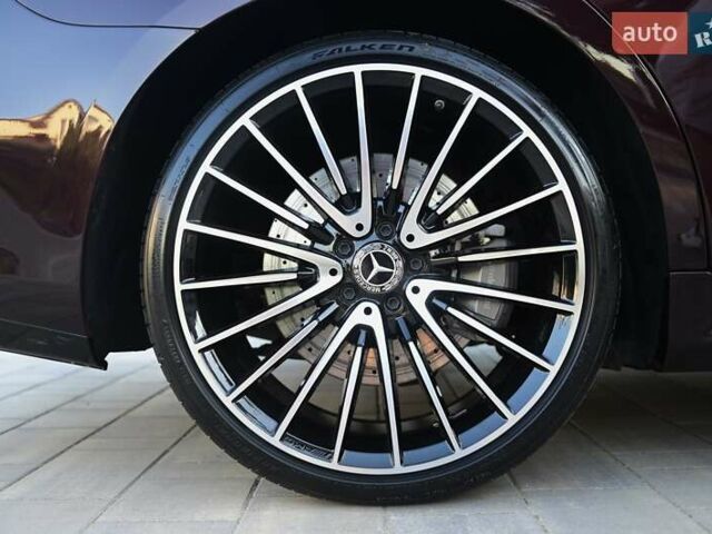 Красный Мерседес С Класс, объемом двигателя 4 л и пробегом 51 тыс. км за 99999 $, фото 94 на Automoto.ua