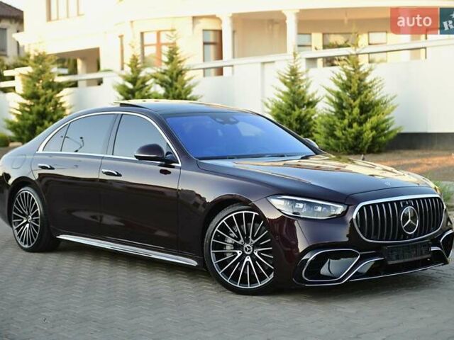 Красный Мерседес С Класс, объемом двигателя 4 л и пробегом 51 тыс. км за 99999 $, фото 8 на Automoto.ua