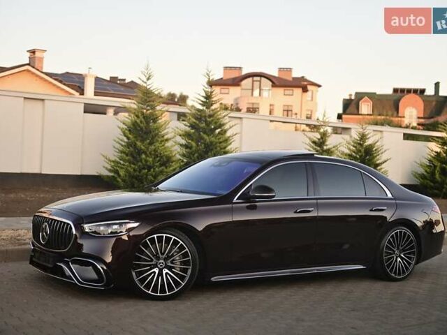 Красный Мерседес С Класс, объемом двигателя 4 л и пробегом 51 тыс. км за 99999 $, фото 31 на Automoto.ua