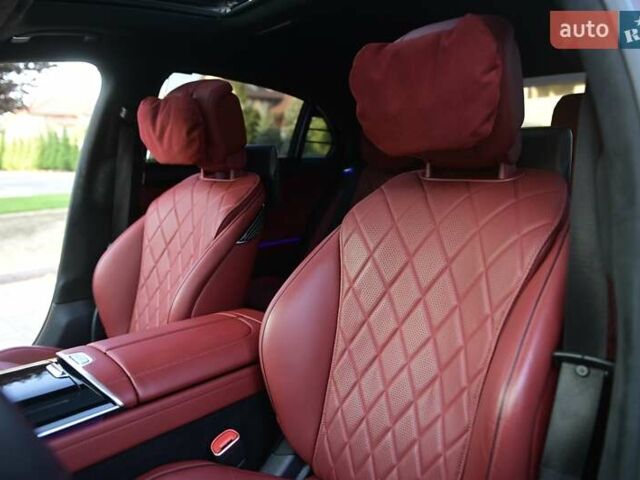 Красный Мерседес С Класс, объемом двигателя 4 л и пробегом 51 тыс. км за 99999 $, фото 51 на Automoto.ua