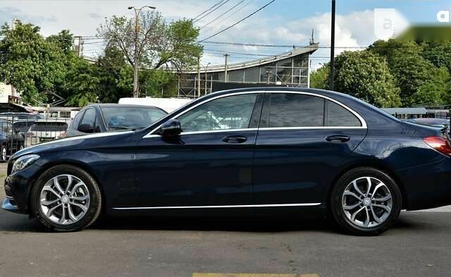 Мерседес С Класс, объемом двигателя 2 л и пробегом 96 тыс. км за 27777 $, фото 7 на Automoto.ua