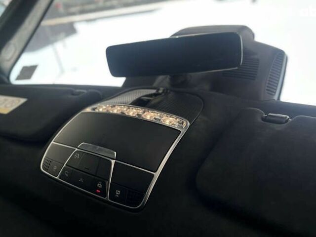 Мерседес С Класс, объемом двигателя 4 л и пробегом 202 тыс. км за 78000 $, фото 20 на Automoto.ua