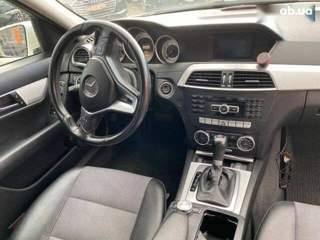 Мерседес С Класс, объемом двигателя 1.8 л и пробегом 250 тыс. км за 11950 $, фото 9 на Automoto.ua