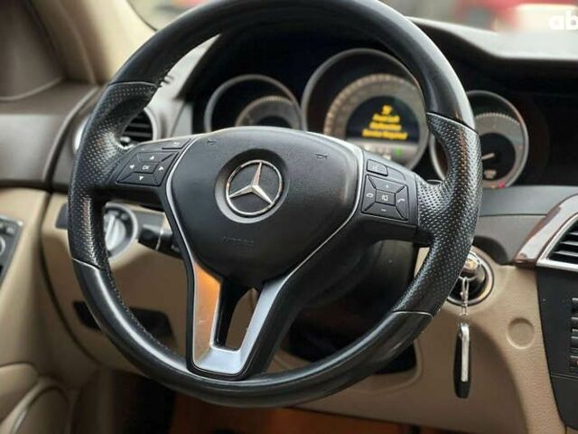 Мерседес С Клас, об'ємом двигуна 3.5 л та пробігом 153 тис. км за 14200 $, фото 12 на Automoto.ua