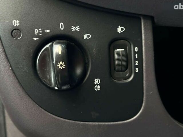 Мерседес С Класс, объемом двигателя 1.4 л и пробегом 200 тыс. км за 4499 $, фото 10 на Automoto.ua