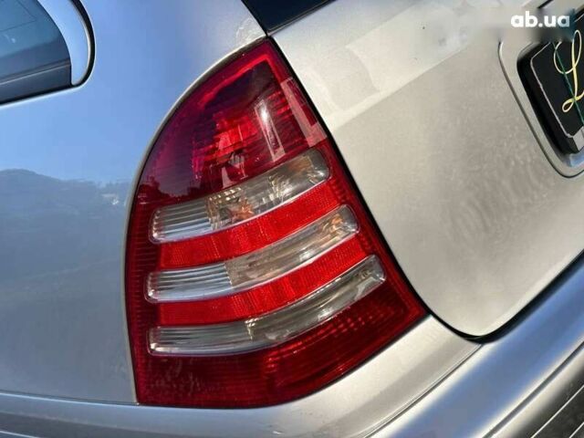 Мерседес С Класс 2004 в Одессе на Automoto.ua Мерседес С Класс, объемом двигателя 0 л и пробегом 234 тыс. км за 5900 $, фото 10 на Automoto.ua