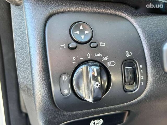 Мерседес С Класс 2004 в Одессе на Automoto.ua Мерседес С Класс, объемом двигателя 0 л и пробегом 234 тыс. км за 5900 $, фото 16 на Automoto.ua