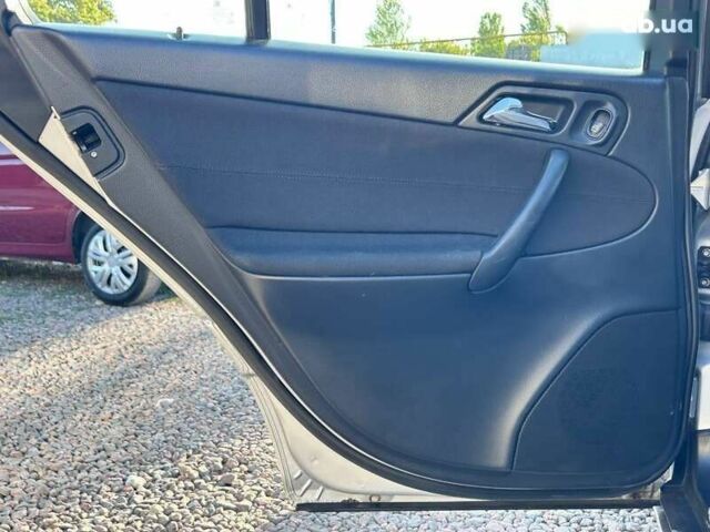 Мерседес С Класс 2004 в Одессе на Automoto.ua Мерседес С Класс, объемом двигателя 0 л и пробегом 234 тыс. км за 5900 $, фото 25 на Automoto.ua