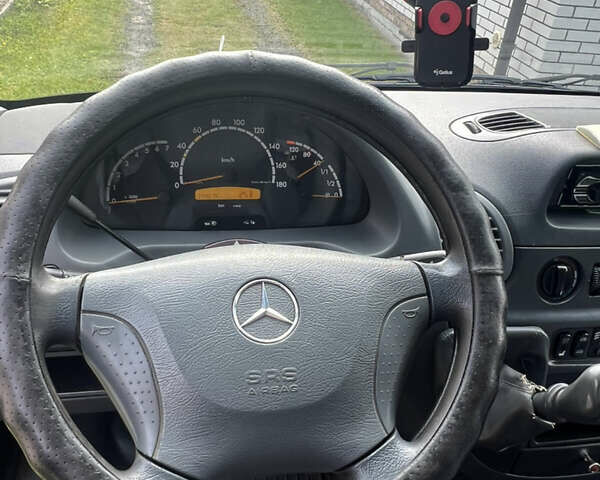 Мерседес С Класс, объемом двигателя 2.1 л и пробегом 344 тыс. км за 10000 $, фото 7 на Automoto.ua