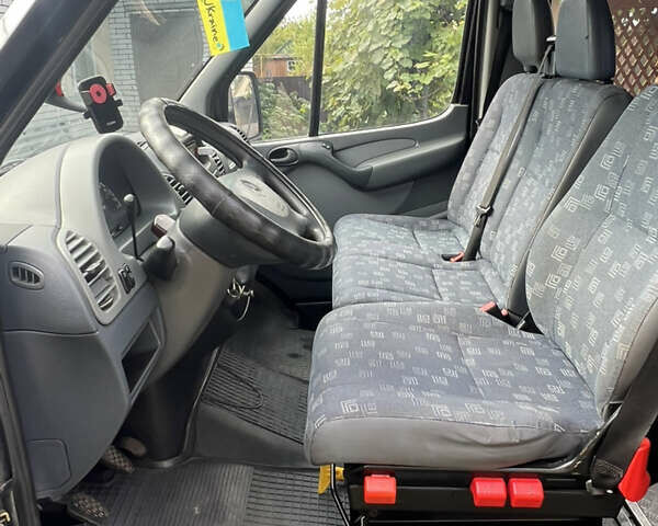 Мерседес С Класс, объемом двигателя 2.1 л и пробегом 344 тыс. км за 10000 $, фото 3 на Automoto.ua