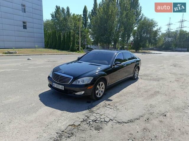 Мерседес С Класс, объемом двигателя 5.5 л и пробегом 245 тыс. км за 10000 $, фото 3 на Automoto.ua