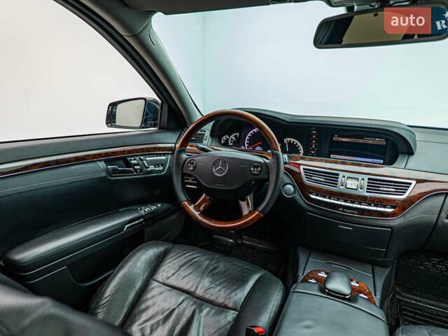 Мерседес С Класс, объемом двигателя 5.5 л и пробегом 259 тыс. км за 13930 $, фото 11 на Automoto.ua
