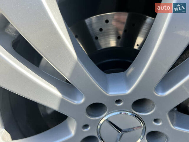 Мерседес С Клас, об'ємом двигуна 5.5 л та пробігом 300 тис. км за 11000 $, фото 24 на Automoto.ua