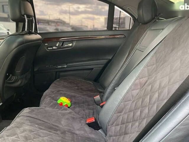 Мерседес С Класс, объемом двигателя 5.5 л и пробегом 290 тыс. км за 19100 $, фото 26 на Automoto.ua