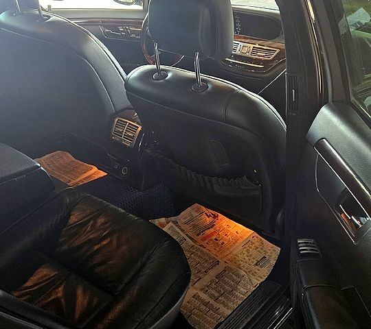Мерседес С Клас, об'ємом двигуна 5.5 л та пробігом 264 тис. км за 9300 $, фото 3 на Automoto.ua