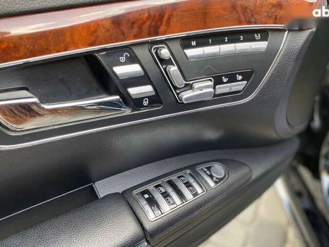 Мерседес С Класс, объемом двигателя 5.5 л и пробегом 290 тыс. км за 19100 $, фото 9 на Automoto.ua