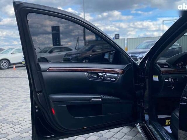 Мерседес С Класс, объемом двигателя 5.5 л и пробегом 290 тыс. км за 19100 $, фото 8 на Automoto.ua