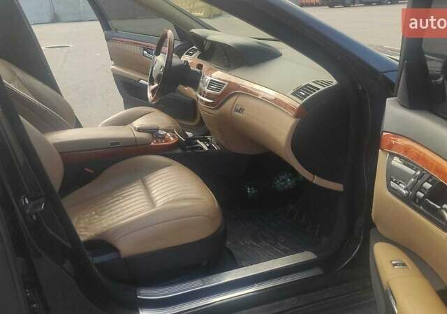 Мерседес С Класс 2008 в Киеве на Automoto.ua Мерседес С Класс, объемом двигателя 5.5 л и пробегом 230 тыс. км за 12000 $, фото 4 на Automoto.ua