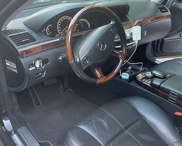 Мерседес С Класс, объемом двигателя 5.5 л и пробегом 232 тыс. км за 15827 $, фото 23 на Automoto.ua