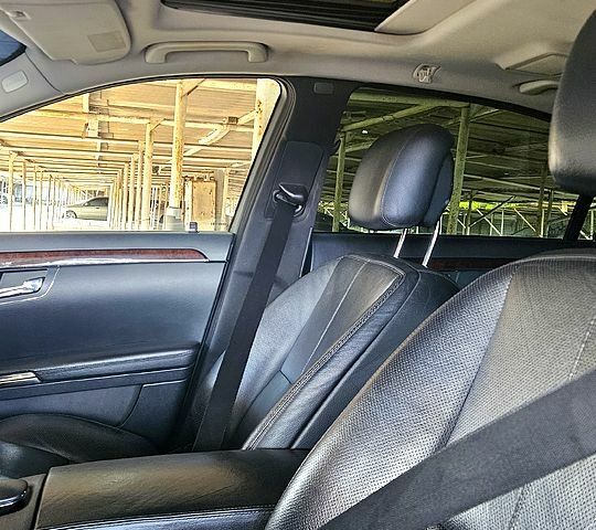 Мерседес С Клас, об'ємом двигуна 5.5 л та пробігом 264 тис. км за 9300 $, фото 2 на Automoto.ua