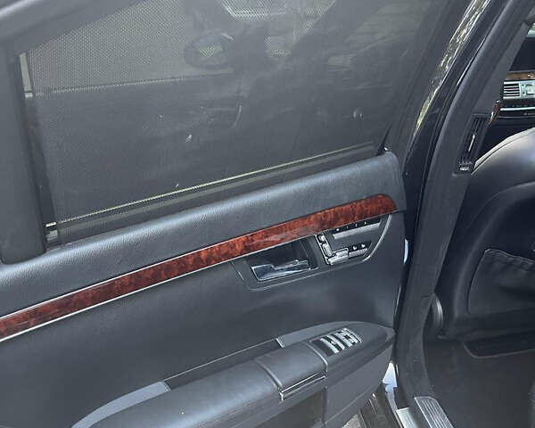 Мерседес С Класс, объемом двигателя 5.5 л и пробегом 232 тыс. км за 15827 $, фото 24 на Automoto.ua