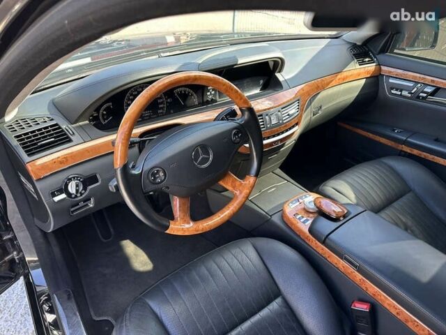 Мерседес С Класс, объемом двигателя 5.5 л и пробегом 112 тыс. км за 53000 $, фото 7 на Automoto.ua