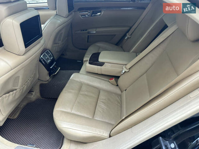 Мерседес С Класс, объемом двигателя 5.5 л и пробегом 190 тыс. км за 18300 $, фото 12 на Automoto.ua