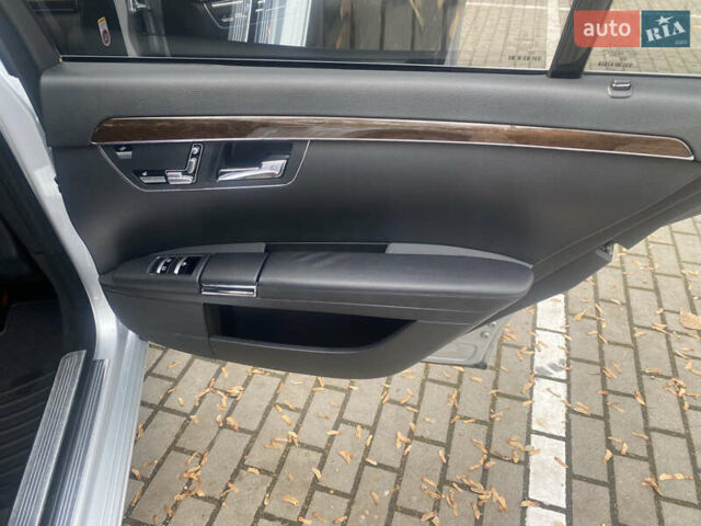 Мерседес С Клас, об'ємом двигуна 5.5 л та пробігом 218 тис. км за 14500 $, фото 21 на Automoto.ua