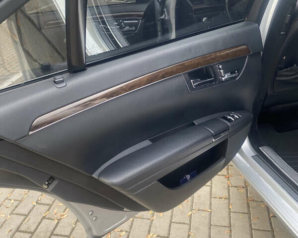 Мерседес С Клас, об'ємом двигуна 5.5 л та пробігом 218 тис. км за 14500 $, фото 19 на Automoto.ua