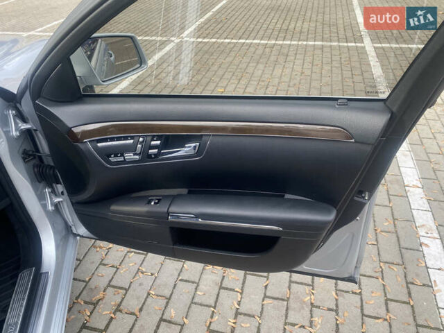 Мерседес С Клас, об'ємом двигуна 5.5 л та пробігом 218 тис. км за 14500 $, фото 23 на Automoto.ua