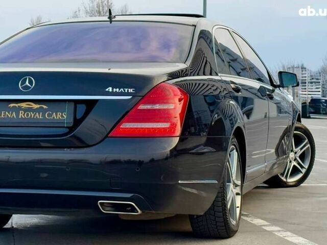 Мерседес С Класс, объемом двигателя 4.7 л и пробегом 201 тыс. км за 12700 $, фото 12 на Automoto.ua