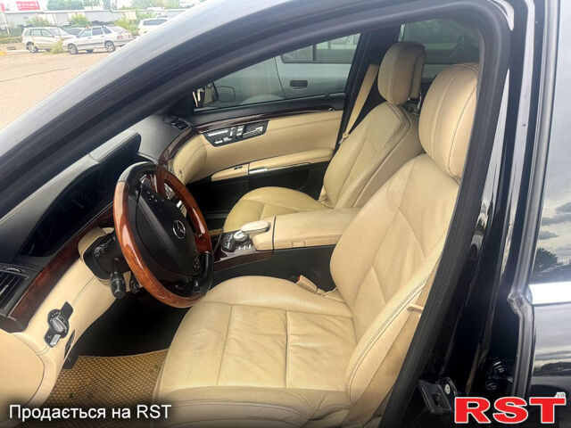 Мерседес С Класс, объемом двигателя 4.7 л и пробегом 260 тыс. км за 17500 $, фото 8 на Automoto.ua