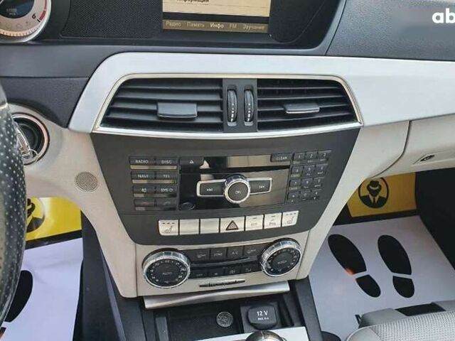 Мерседес С Класс, объемом двигателя 2.2 л и пробегом 363 тыс. км за 12790 $, фото 13 на Automoto.ua