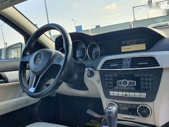 Мерседес С Класс, объемом двигателя 2.2 л и пробегом 363 тыс. км за 12790 $, фото 26 на Automoto.ua