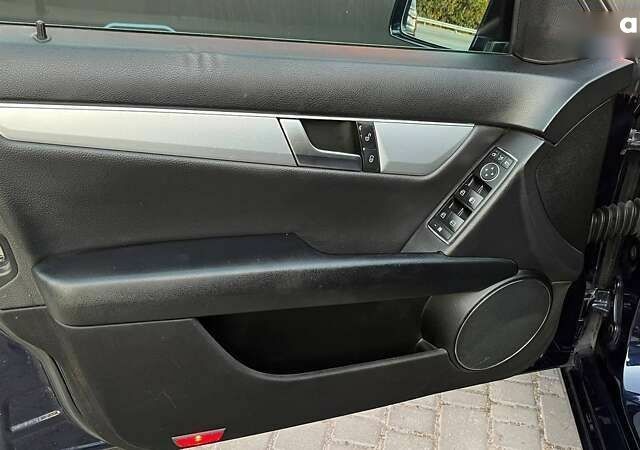 Мерседес С Клас, об'ємом двигуна 1.6 л та пробігом 213 тис. км за 9000 $, фото 14 на Automoto.ua
