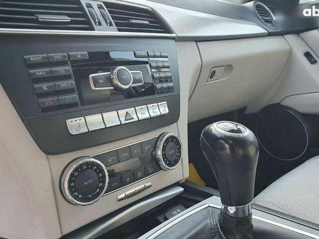 Мерседес С Класс, объемом двигателя 2.2 л и пробегом 363 тыс. км за 12790 $, фото 16 на Automoto.ua