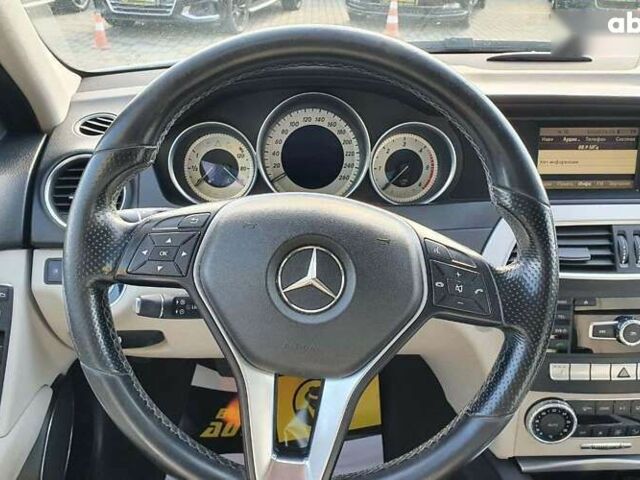 Мерседес С Класс, объемом двигателя 2.2 л и пробегом 363 тыс. км за 12790 $, фото 20 на Automoto.ua