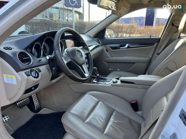 Мерседес С Класс, объемом двигателя 1.8 л и пробегом 175 тыс. км за 12830 $, фото 15 на Automoto.ua