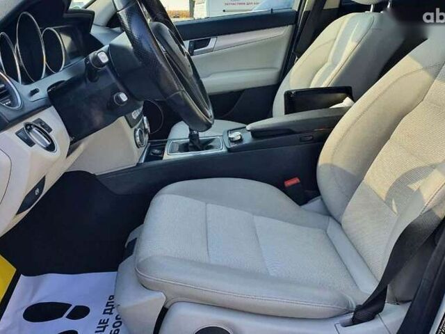 Мерседес С Класс, объемом двигателя 2.2 л и пробегом 363 тыс. км за 12790 $, фото 9 на Automoto.ua