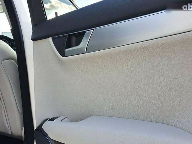 Мерседес С Класс, объемом двигателя 2.2 л и пробегом 363 тыс. км за 12790 $, фото 21 на Automoto.ua