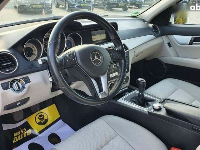 Мерседес С Класс, объемом двигателя 2.2 л и пробегом 363 тыс. км за 12790 $, фото 10 на Automoto.ua