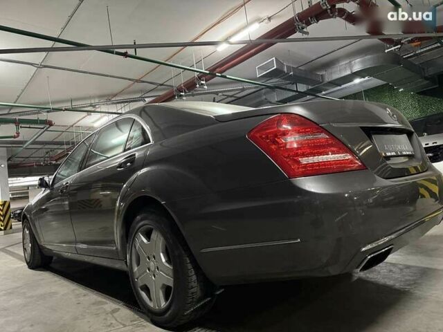 Мерседес С Класс, объемом двигателя 6 л и пробегом 120 тыс. км за 49900 $, фото 10 на Automoto.ua