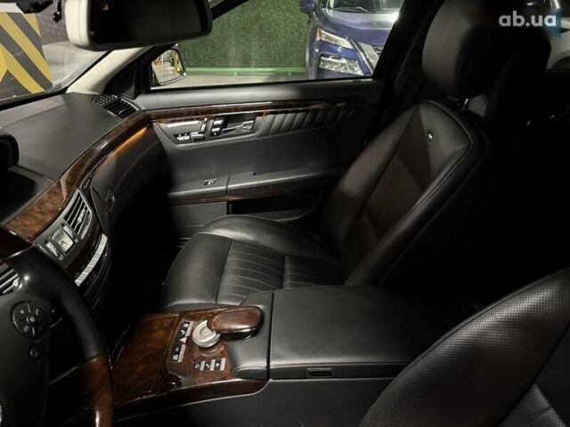 Мерседес С Класс, объемом двигателя 6 л и пробегом 120 тыс. км за 49900 $, фото 24 на Automoto.ua
