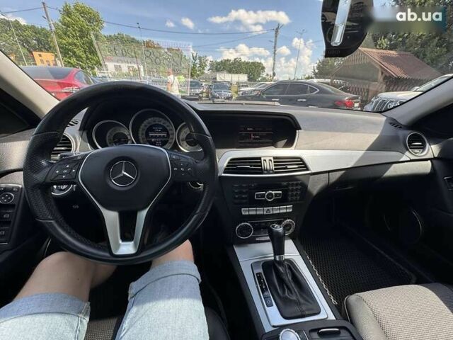 Мерседес С Класс, объемом двигателя 2.2 л и пробегом 259 тыс. км за 12700 $, фото 24 на Automoto.ua