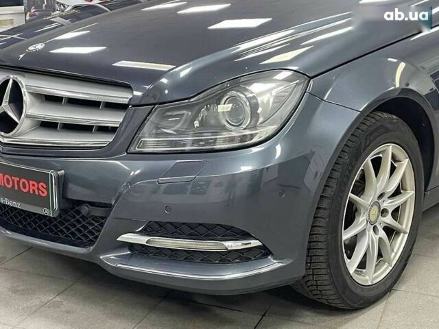 Мерседес С Клас, об'ємом двигуна 2.1 л та пробігом 306 тис. км за 10490 $, фото 4 на Automoto.ua