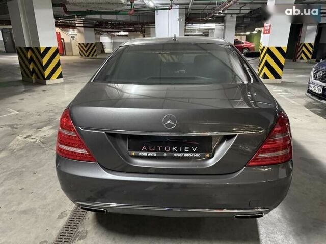 Мерседес С Класс, объемом двигателя 6 л и пробегом 120 тыс. км за 49900 $, фото 12 на Automoto.ua