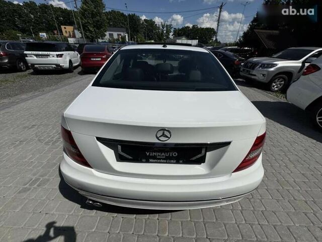 Мерседес С Класс, объемом двигателя 2.2 л и пробегом 259 тыс. км за 12700 $, фото 11 на Automoto.ua