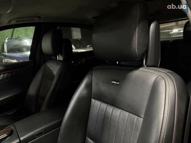 Мерседес С Класс, объемом двигателя 6 л и пробегом 120 тыс. км за 49900 $, фото 25 на Automoto.ua