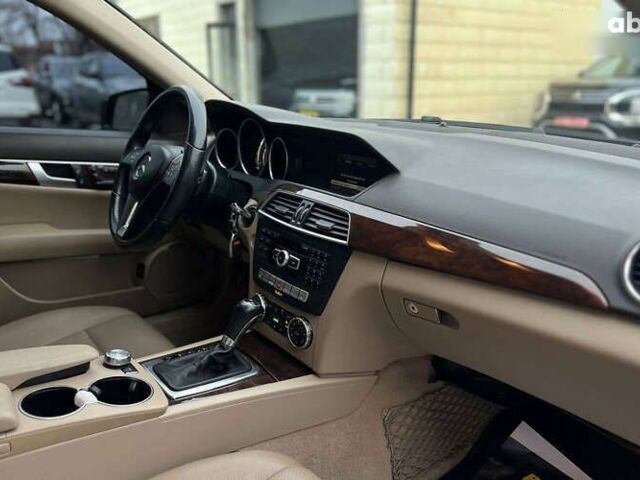Мерседес С Клас, об'ємом двигуна 3.5 л та пробігом 153 тис. км за 11999 $, фото 17 на Automoto.ua